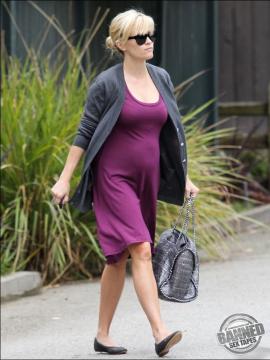 Одна дома фото