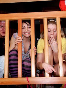 Первый раз втроём. Из книги Первый раз в жопу больно фото